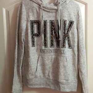 NEVER WORN VS PINK leopard print hoodie
